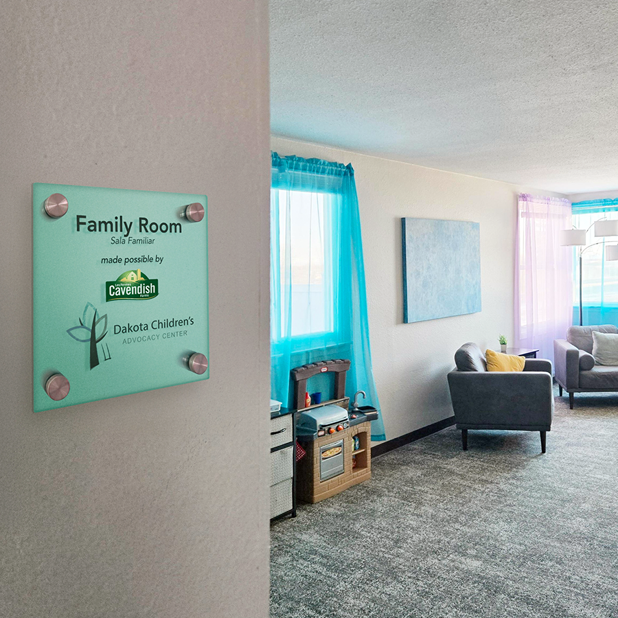 Aux côtés des enfants et des familles : notre soutien pour le Dakota Children’s Advocacy Center